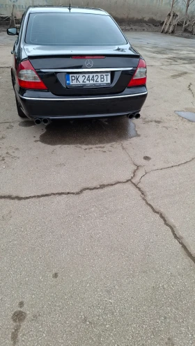 Mercedes-Benz E 320 4matic, снимка 15