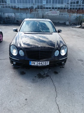 Mercedes-Benz E 320, снимка 1