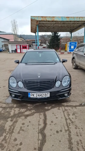 Mercedes-Benz E 320 4matic, снимка 1