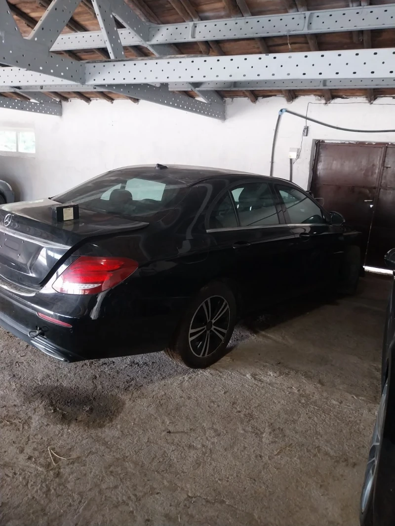 Mercedes-Benz E 220 Дизел-за части, 2018г., снимка 2 - Автомобили и джипове - 47433088