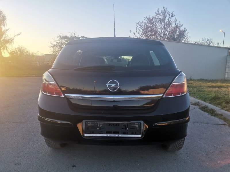 Opel Astra COSMO/1.6i/ПЕРФЕКТЕН, снимка 5 - Автомобили и джипове - 47894544