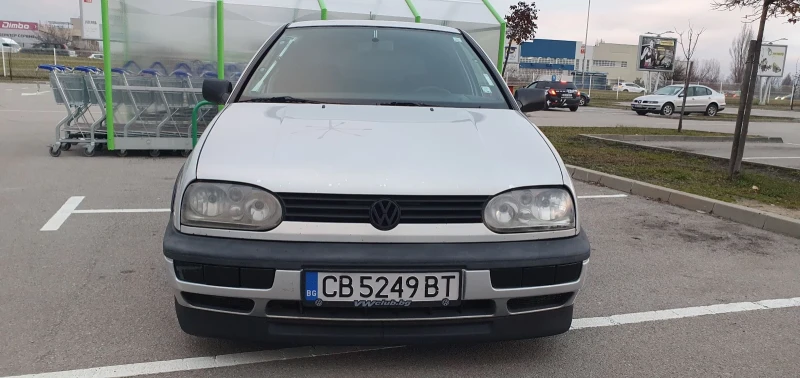 VW Golf, снимка 5 - Автомобили и джипове - 48507068