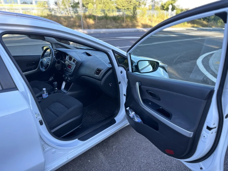 Kia Ceed 1.4 CVVT , снимка 8 - Автомобили и джипове - 53138702