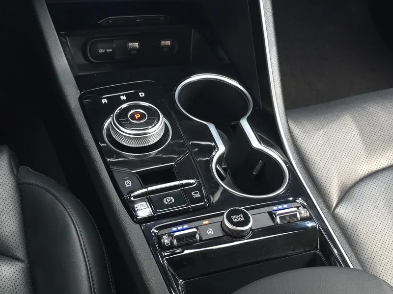 Kia K5 2.0 Prestige, снимка 9 - Автомобили и джипове - 56501890