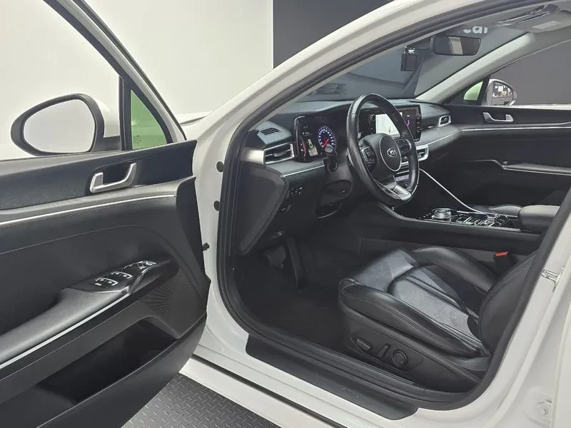 Kia K5 2.0 Prestige, снимка 10 - Автомобили и джипове - 56501890