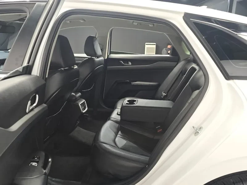 Kia K5 2.0 Prestige, снимка 12 - Автомобили и джипове - 56501890