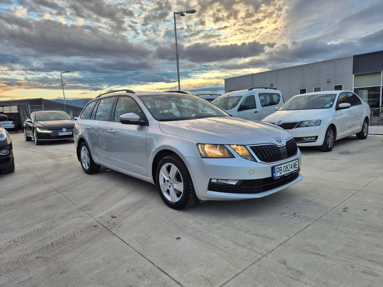 Skoda Octavia С-Гаранция-2.0-A/T-150kc - изображение 7