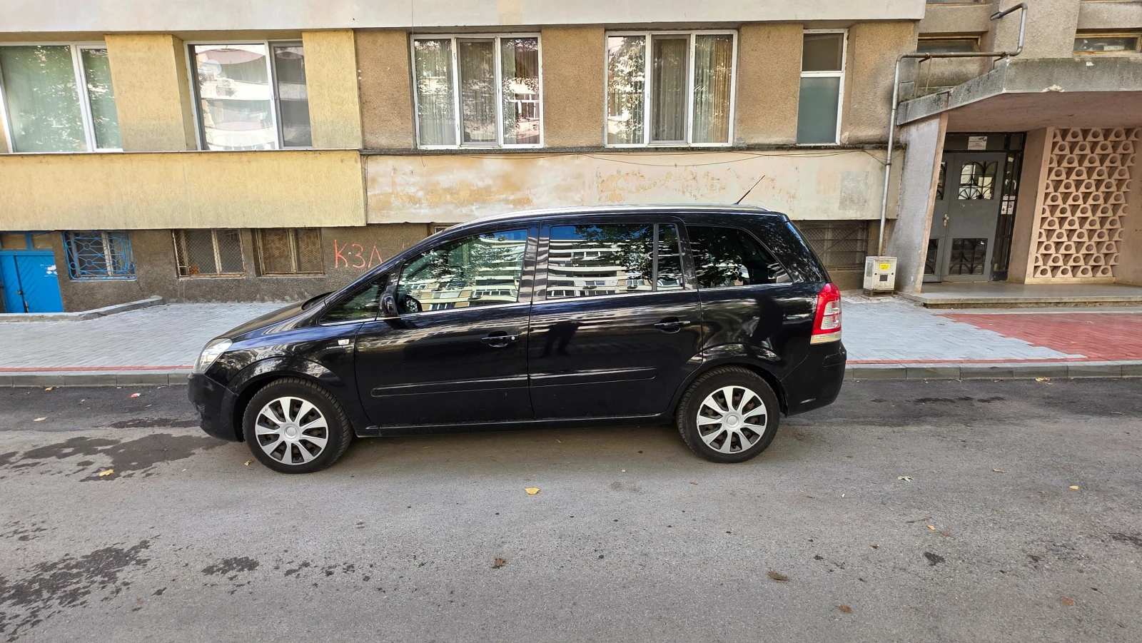 Opel Zafira B - изображение 3