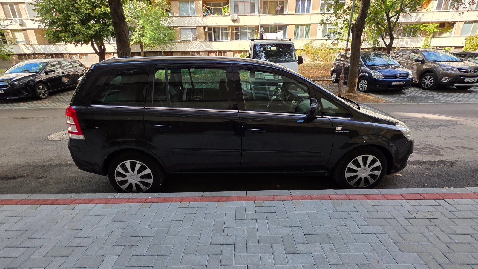 Opel Zafira B - изображение 4