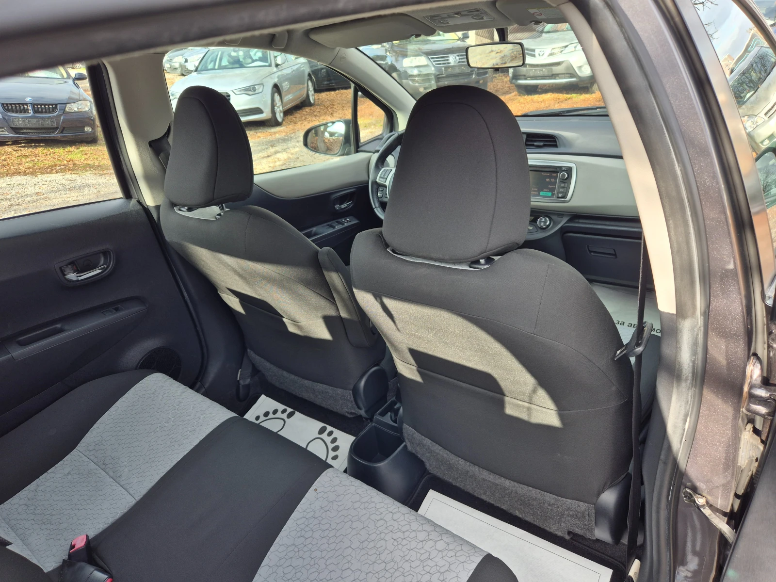 Toyota Yaris 1.3VVT-I   .  6     | Mobile.bg   13