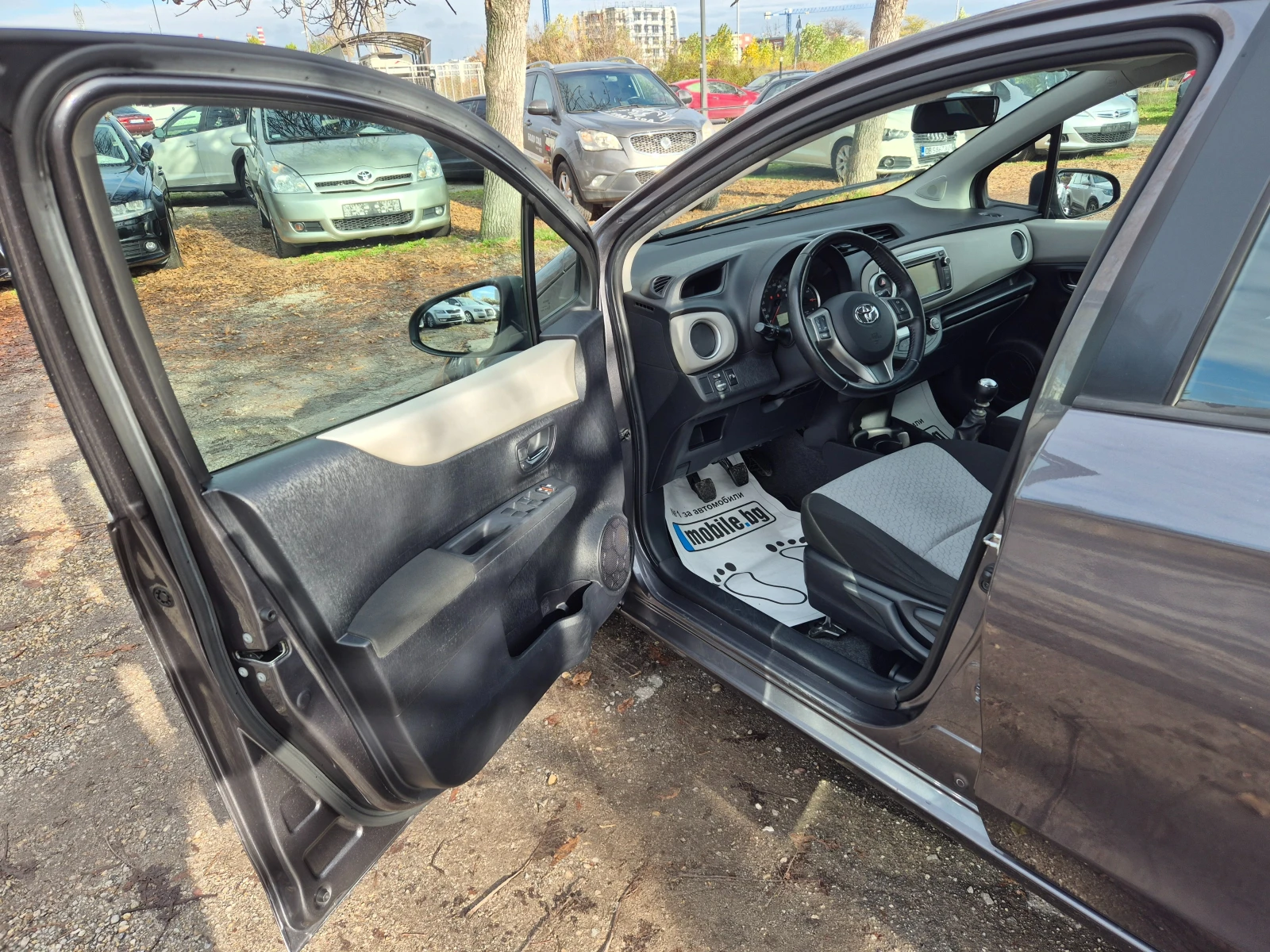 Toyota Yaris 1.3VVT-I   .  6     | Mobile.bg   8