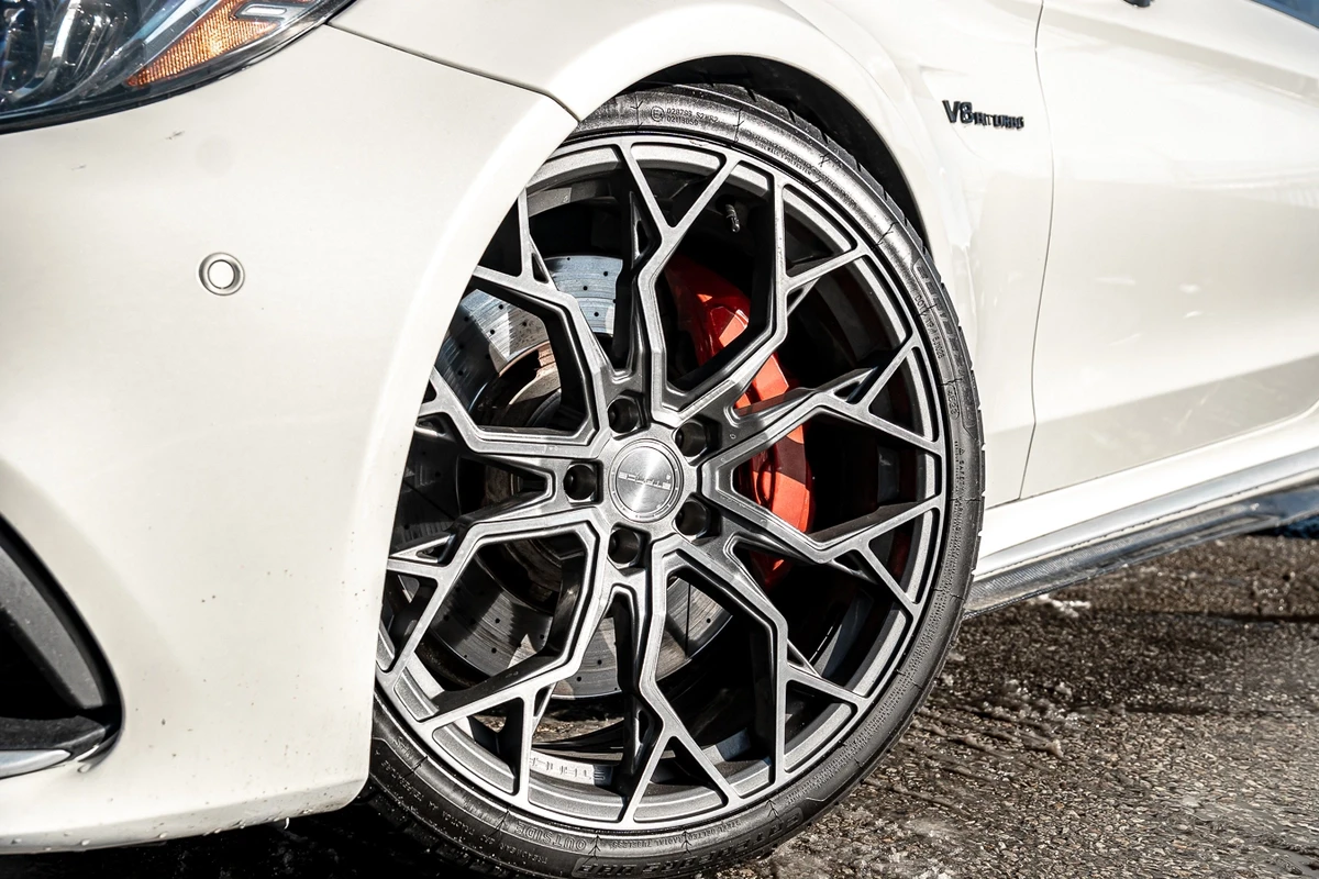 Mercedes-Benz C 63 AMG C 63 S Coupe / CARBON FIBER EXT / КРАЙНА ЦЕНА - изображение 4