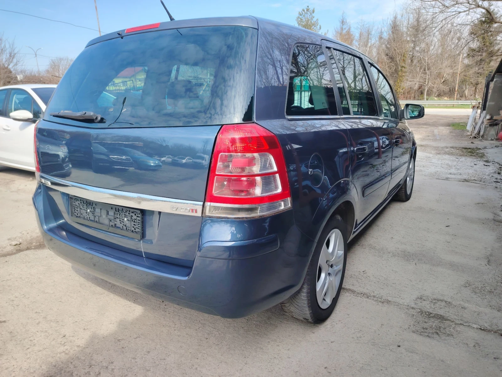 Opel Zafira 1.7 CDTI, снимка 2 - Автомобили и джипове - 53992965