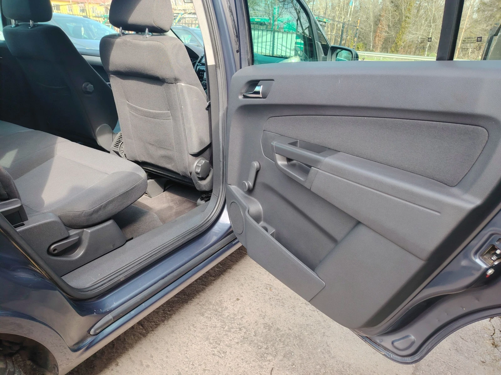Opel Zafira 1.7 CDTI, снимка 6 - Автомобили и джипове - 53992965