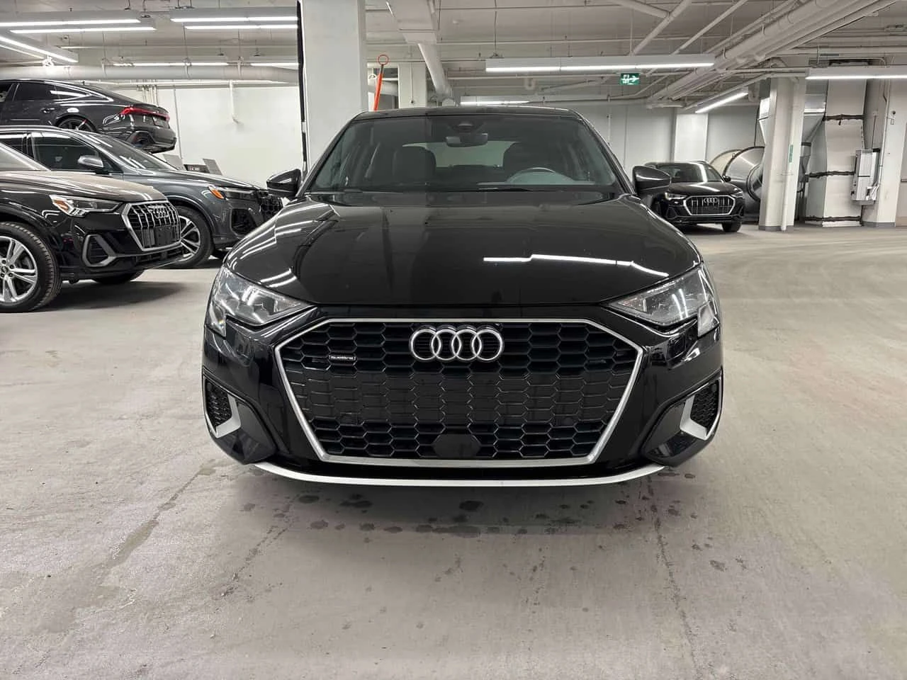 Audi A3 Komfort/CARFAX/ВТОРИ ДЖАНТИ/ПОДГРЕВИ, снимка 2 - Автомобили и джипове - 54033896