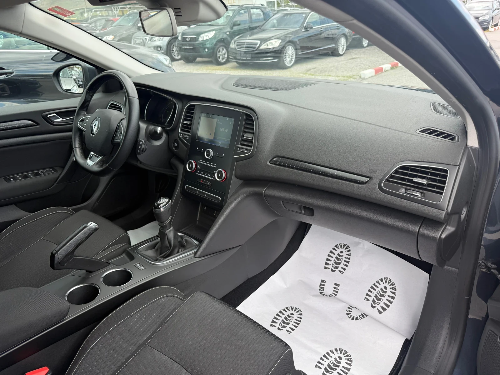 Renault Megane 1.5 DCI 110 кс., снимка 9 - Автомобили и джипове - 54564983