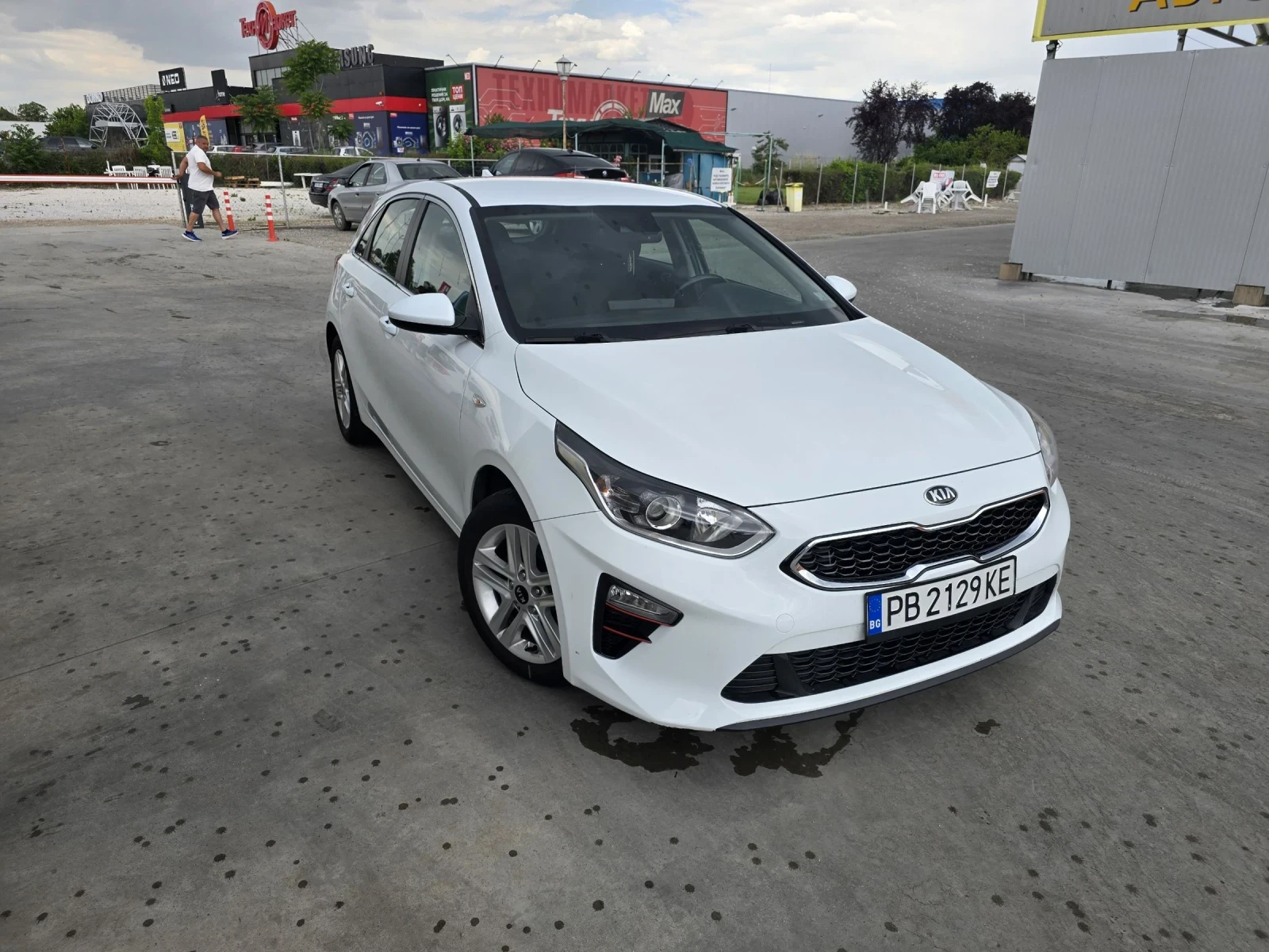 Kia Ceed 1.0, снимка 9 - Автомобили и джипове - 54734261