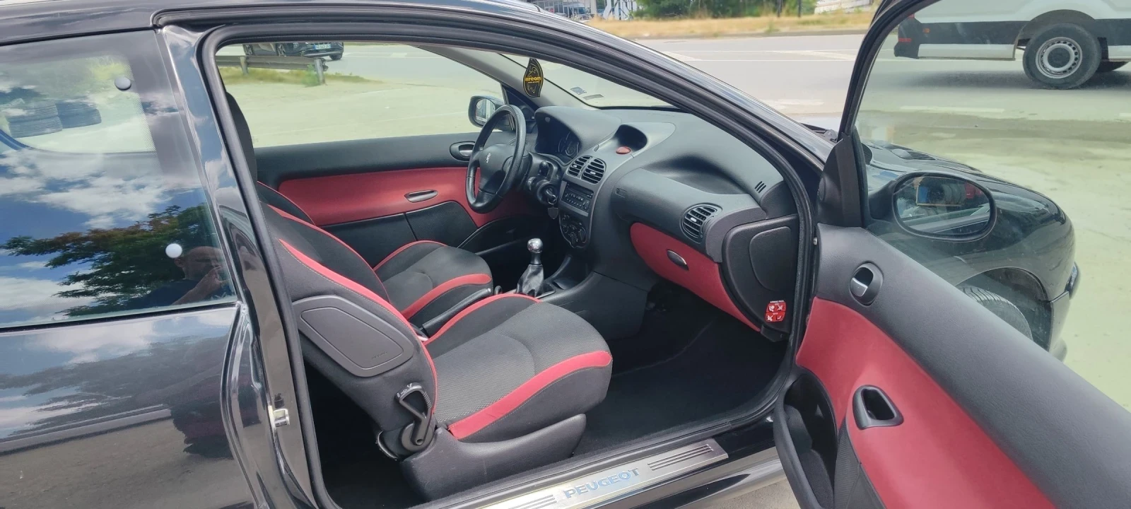 Peugeot 206, снимка 5 - Автомобили и джипове - 54930314