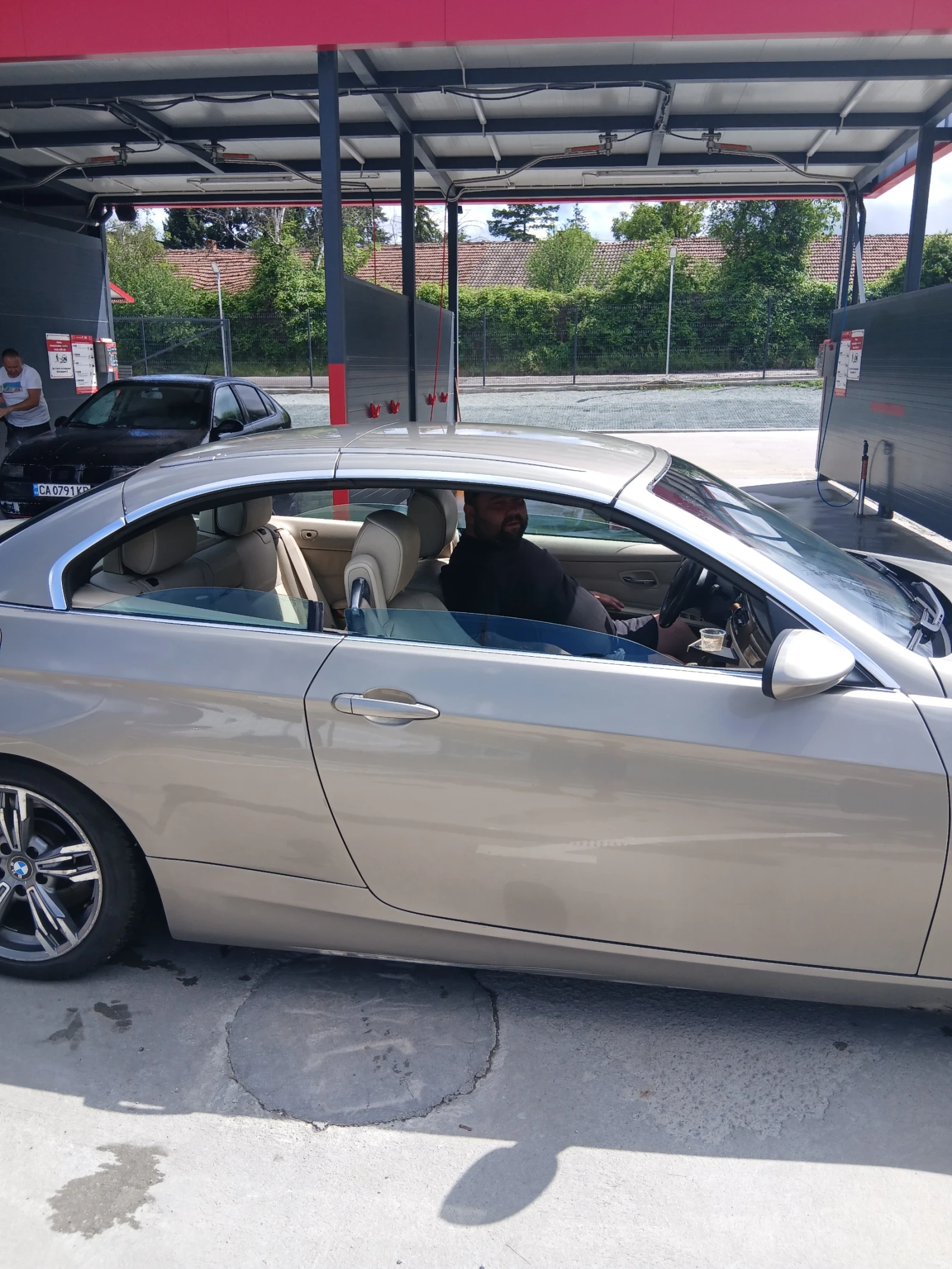 BMW 330, снимка 12 - Автомобили и джипове - 55013537