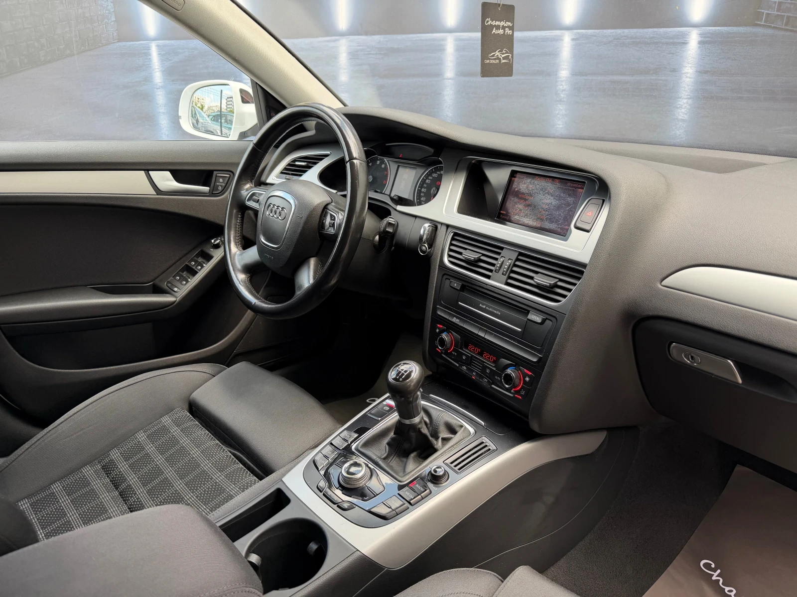 Audi A4, снимка 12 - Автомобили и джипове - 55174878