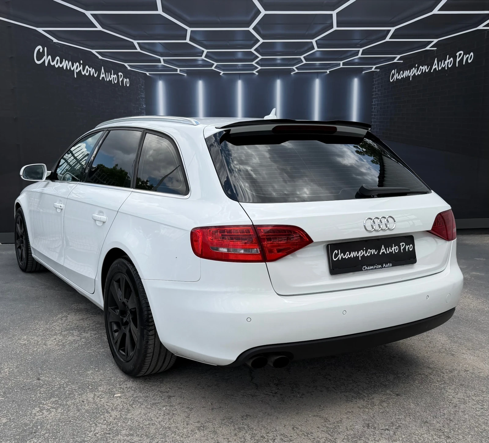 Audi A4, снимка 4 - Автомобили и джипове - 55174878