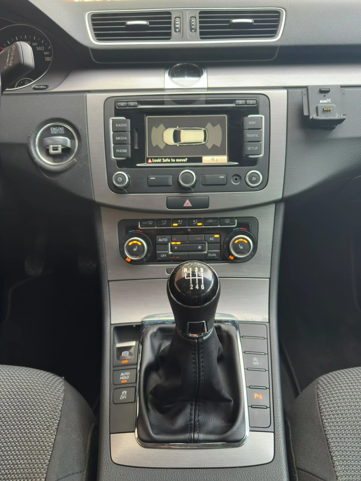 VW Passat 2.0TDI Bi-XENON/Подгреви/Автопилот/Климатроник, снимка 13 - Автомобили и джипове - 55425829