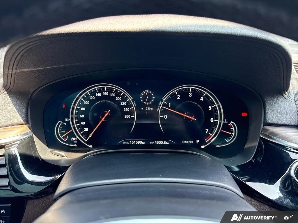 BMW 540 XDRIVE* MPACK* DISTRONIC* ПОДГРЕВ* ОБДУХВАНЕ* , снимка 12 - Автомобили и джипове - 55437509