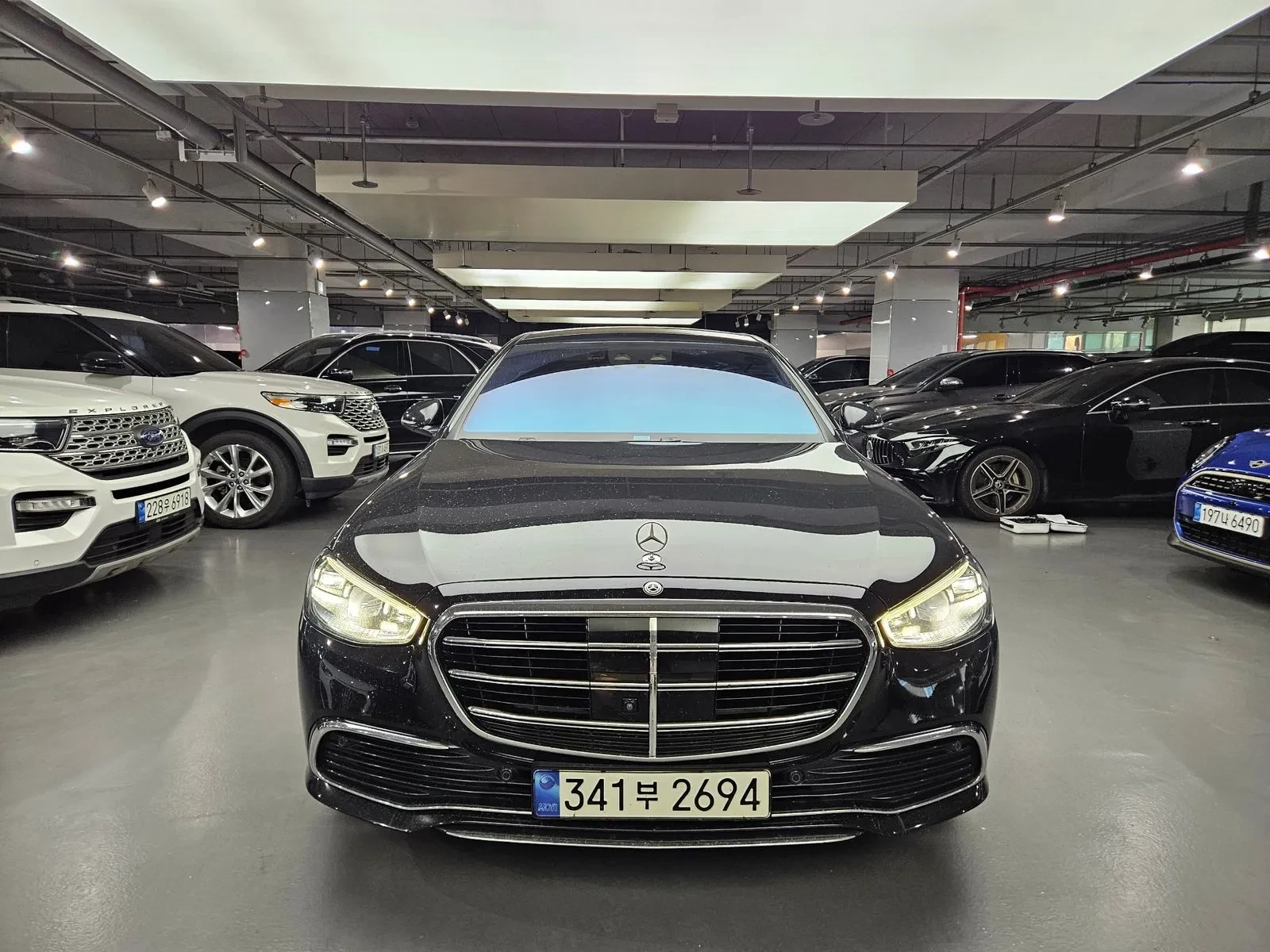 Mercedes-Benz S 580 REAR EXECUTIVE SETS | DVD