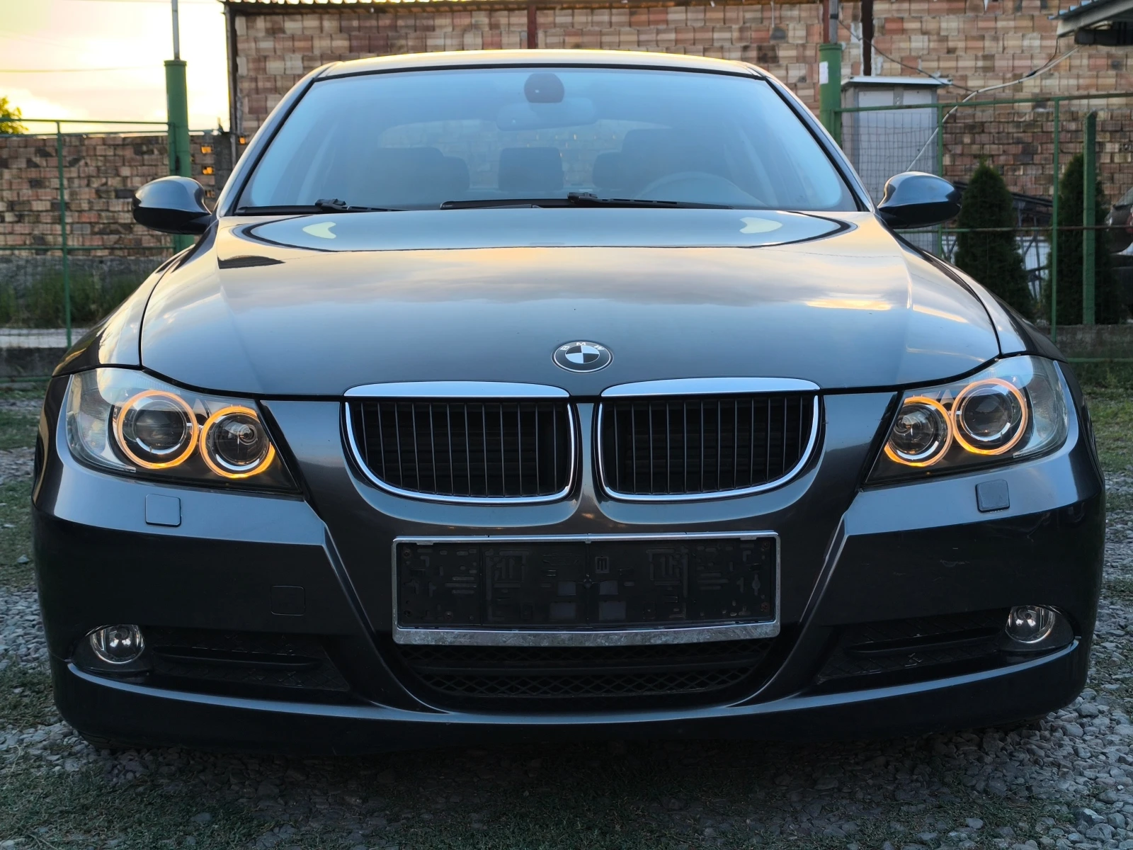 BMW 316 -1.6i-122кс-6 скорости-КЛИМАТРОНИК-ТОП СЪСТОЯНИЕ-
