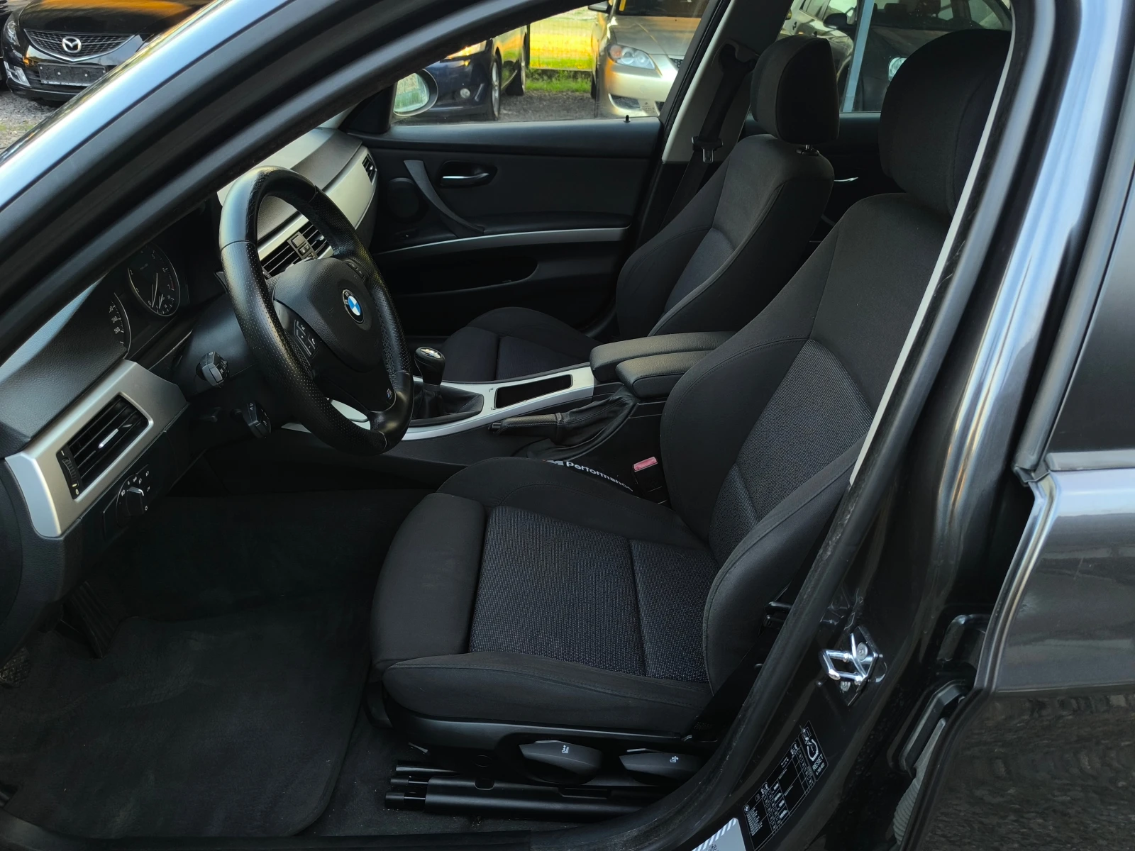 BMW 316 -1.6i-122кс-6 скорости-КЛИМАТРОНИК-ТОП СЪСТОЯНИЕ-, снимка 9 - Автомобили и джипове - 55614951