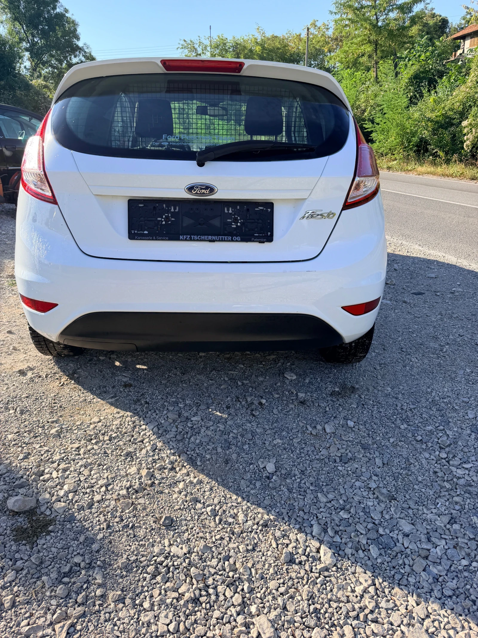 Ford Fiesta N1 Товарна, снимка 5 - Автомобили и джипове - 55938280