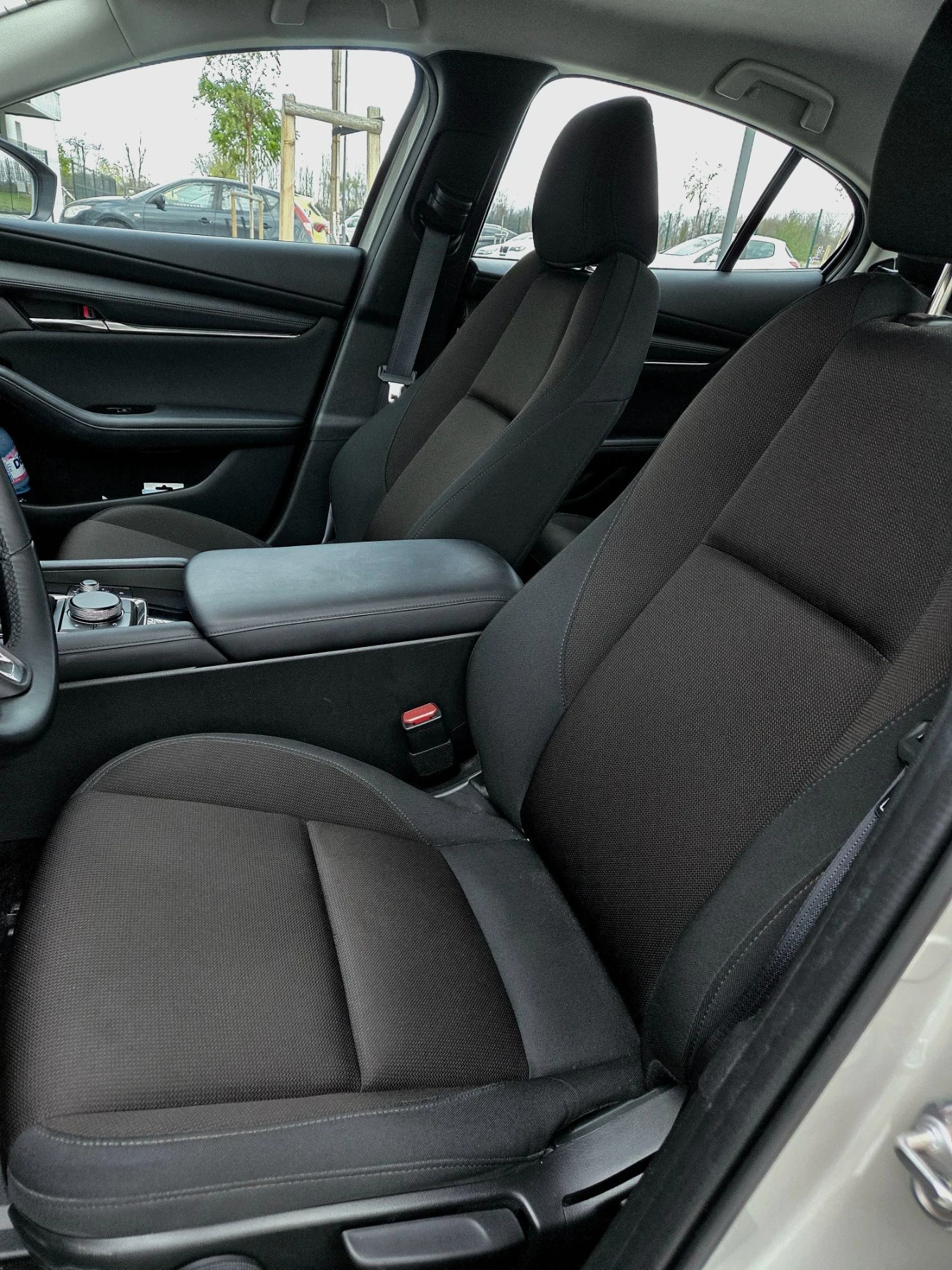 Mazda 3 E-Skyactiv , снимка 10 - Автомобили и джипове - 56634823