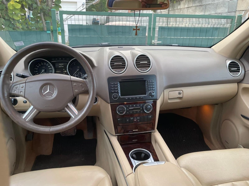 Mercedes-Benz ML 320, снимка 10 - Автомобили и джипове - 47295956