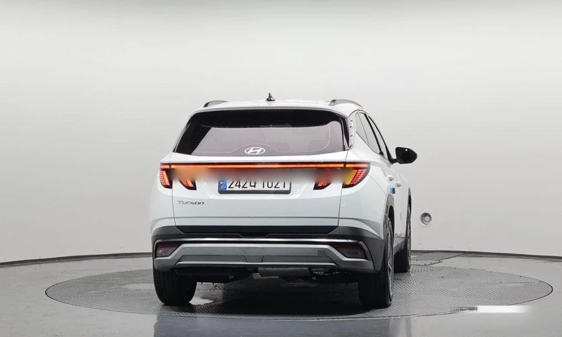 Hyundai Tucson Diesel 2.0 2WD Inspiration, снимка 4 - Автомобили и джипове - 52046443