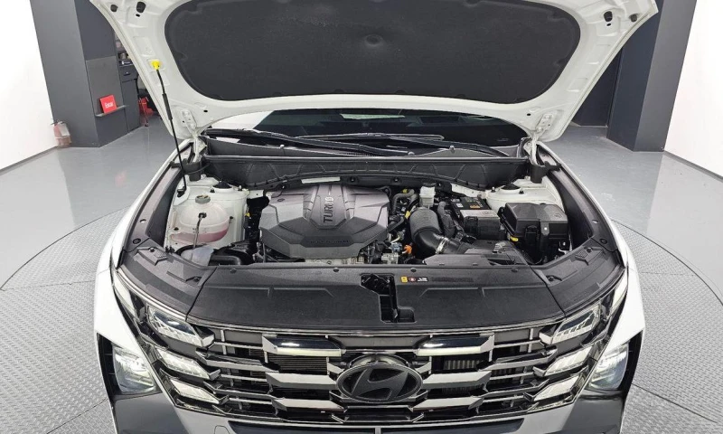 Hyundai Tucson Diesel 2.0 2WD Inspiration, снимка 6 - Автомобили и джипове - 52046443