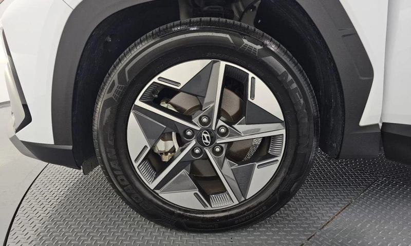 Hyundai Tucson Diesel 2.0 2WD Inspiration, снимка 5 - Автомобили и джипове - 52046443