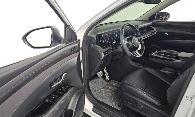 Hyundai Tucson Diesel 2.0 2WD Inspiration, снимка 11 - Автомобили и джипове - 52046443