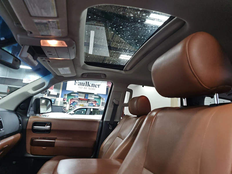 Toyota Sequoia 2017 Toyota Sequoia Platinum, снимка 12 - Автомобили и джипове - 53032945