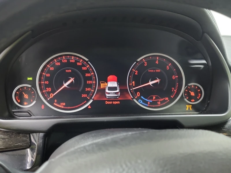 BMW X6 XDRIVE35I| PANORAMA| ПАМЕТ| CARFAX| 360, снимка 13 - Автомобили и джипове - 53496767