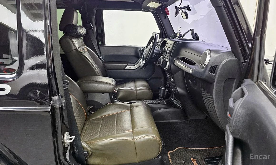 Jeep Wrangler, снимка 11 - Автомобили и джипове - 53961610