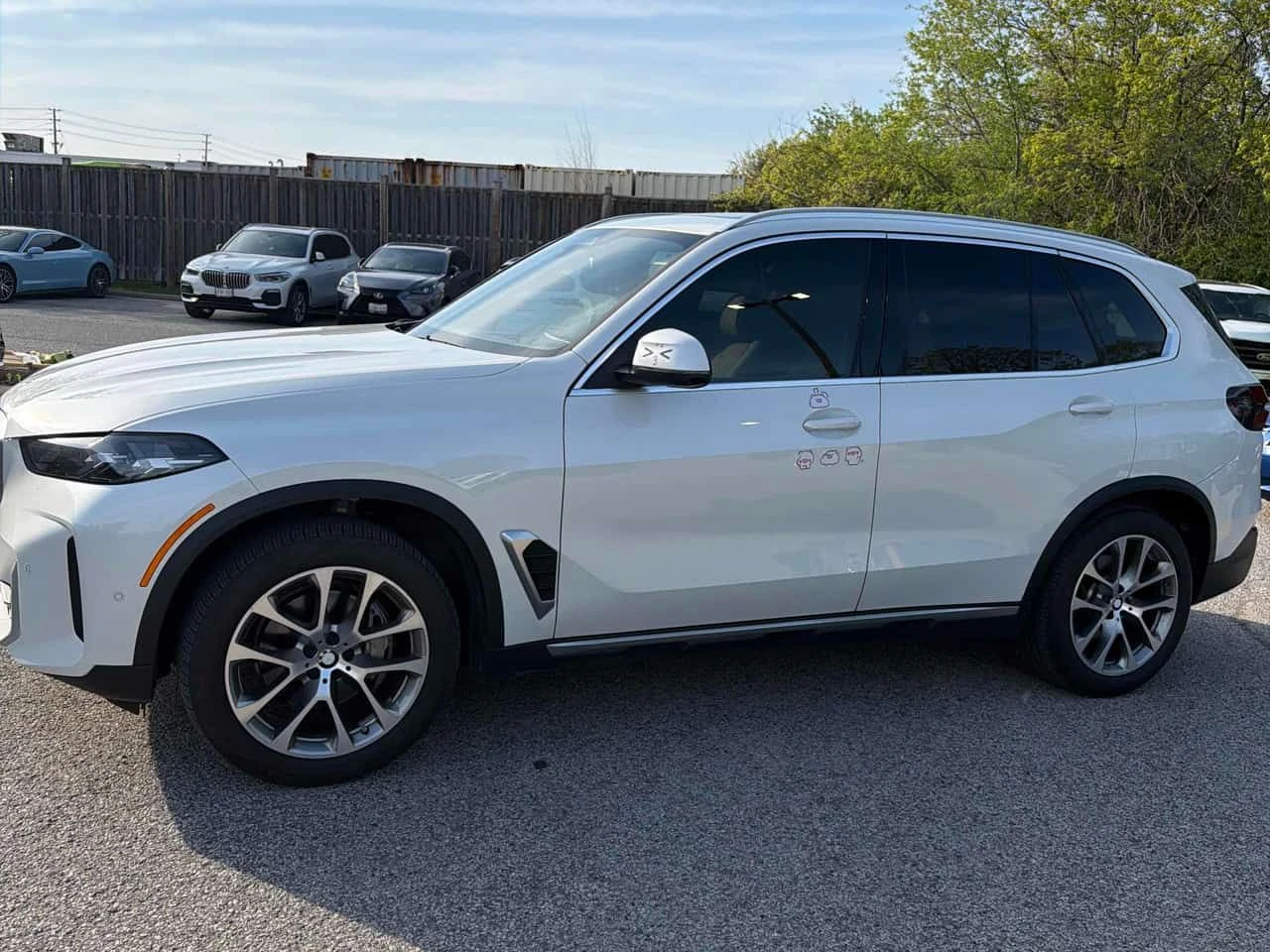 BMW X5 xDrive40i/ПАНОРАМА/ДИСТРОНИК/360 КАМЕРИ/HUD, снимка 3 - Автомобили и джипове - 54688824