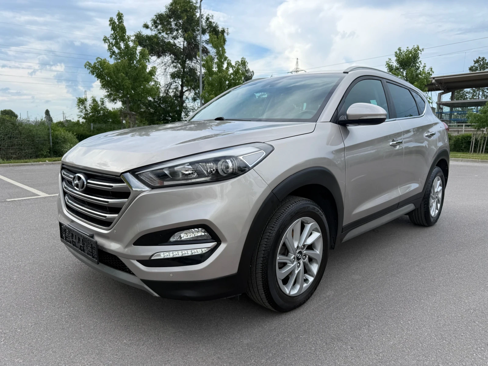 Hyundai Tucson * 1.7CRDI* AVTOMAT* PODGREV* NAVI* CAMERA* 130000K | Mobile.bg � ����������� 1