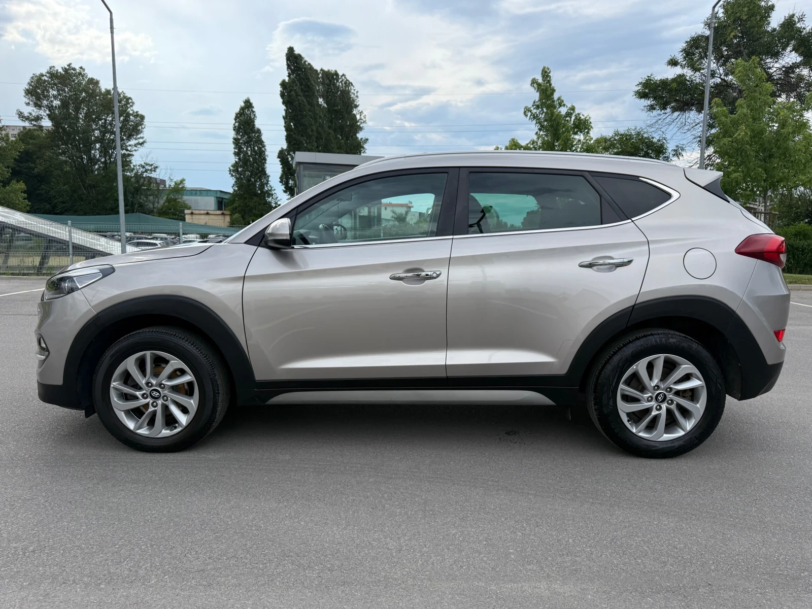 Hyundai Tucson * 1.7CRDI* AVTOMAT* PODGREV* NAVI* CAMERA* 130000K | Mobile.bg � ����������� 8