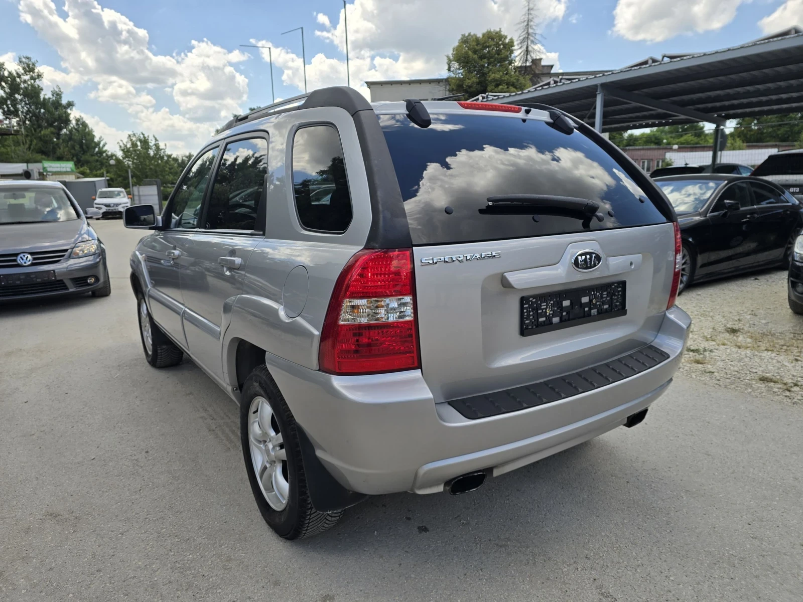 Kia Sportage 2.0D 112к.с 4х4 Кожа Бавни , снимка 3 - Автомобили и джипове - 54959268