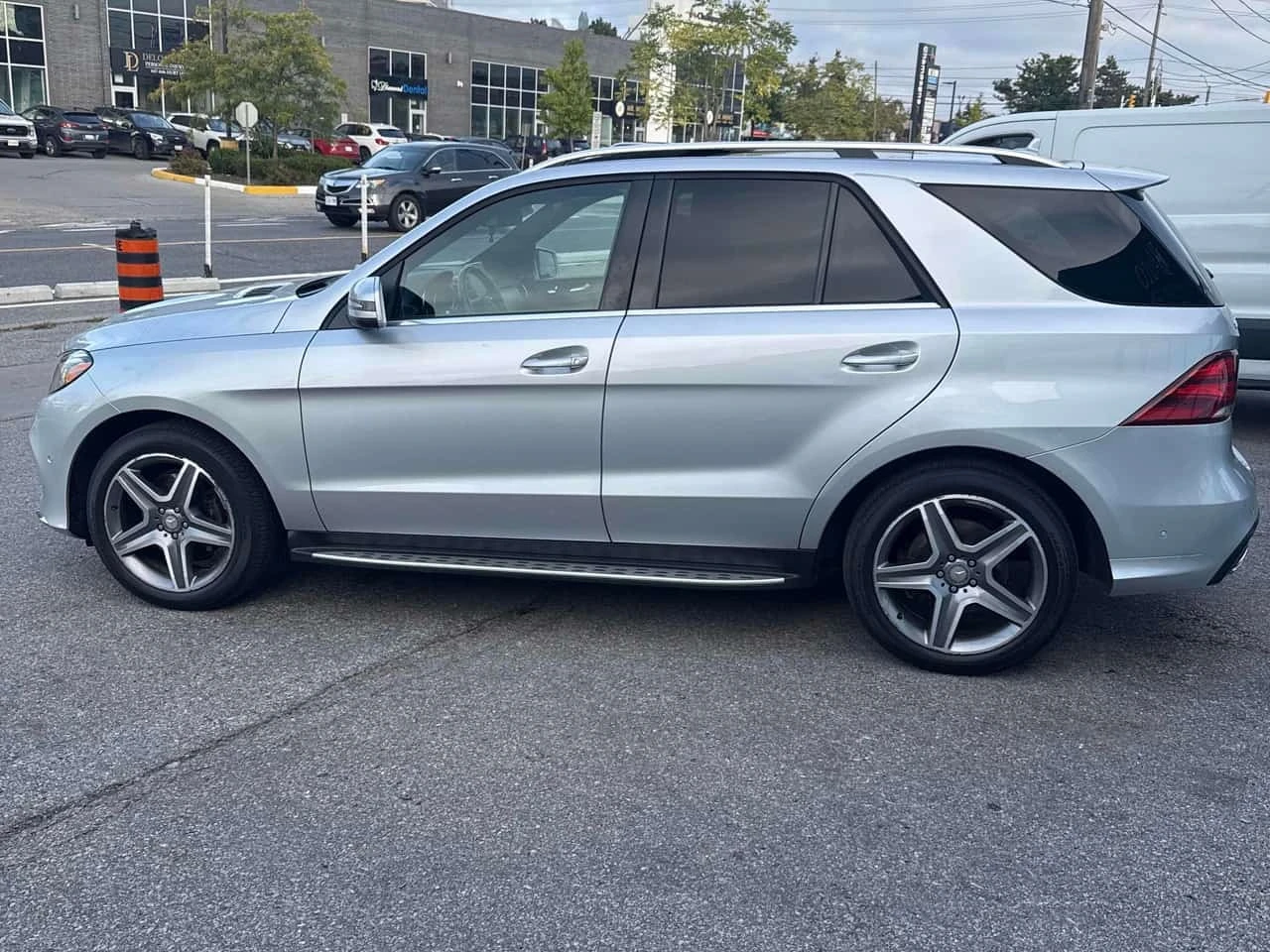 Mercedes-Benz GLE 350 d / Harman Kardon / 360 / Carfax / Автокредит , снимка 2 - Автомобили и джипове - 56199477