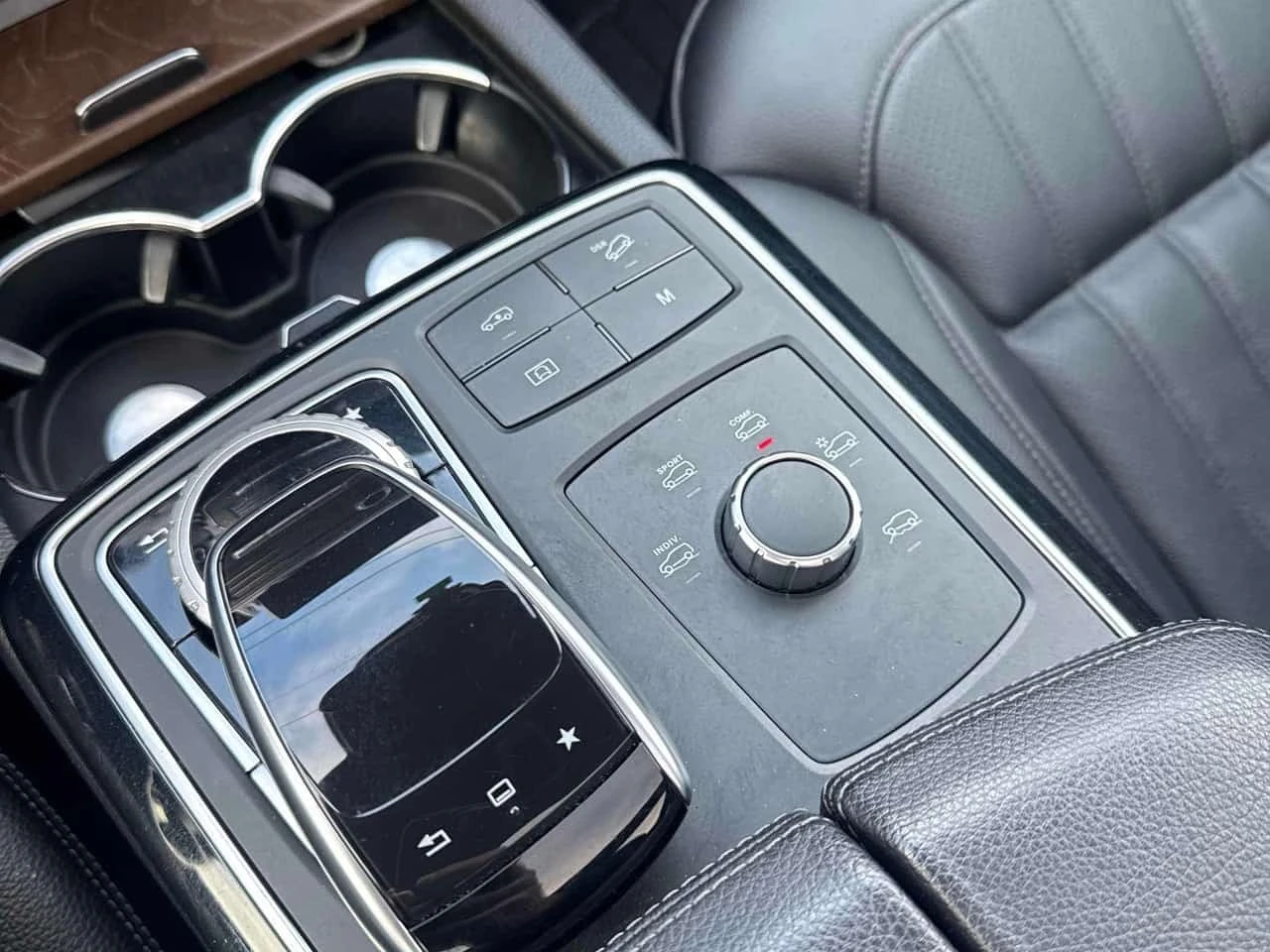 Mercedes-Benz GLE 350 d / Harman Kardon / 360 / Carfax / Автокредит , снимка 10 - Автомобили и джипове - 56199477