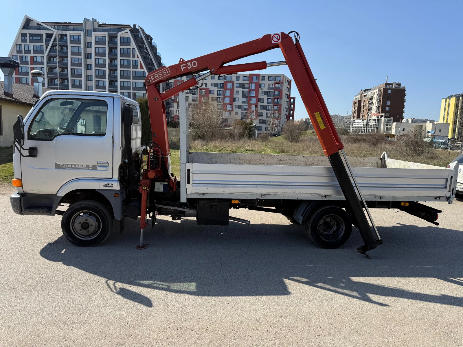 Nissan Capstar Бордови с кран, снимка 5 - Бусове и автобуси - 53856576