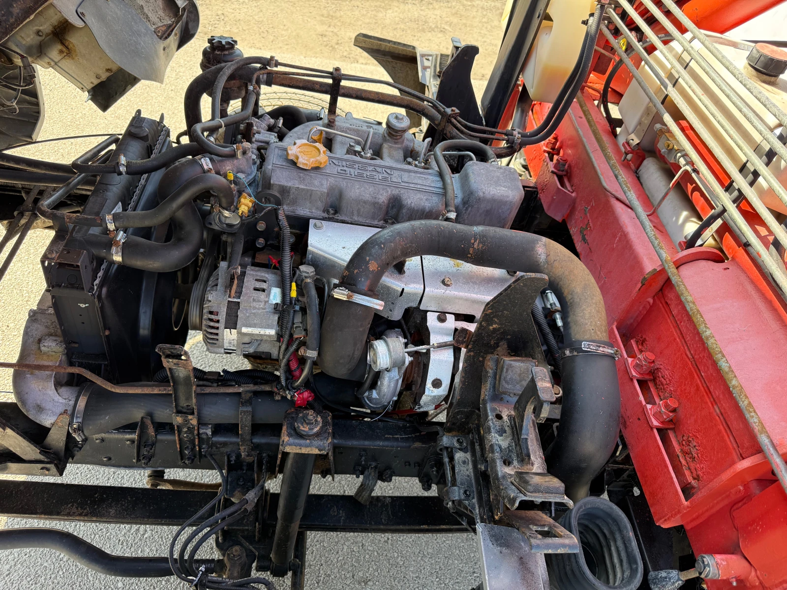 Nissan Capstar Бордови с кран, снимка 10 - Бусове и автобуси - 53856576