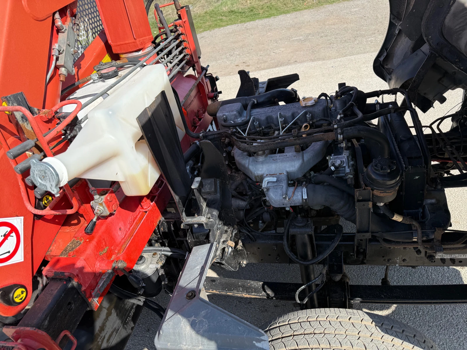 Nissan Capstar Бордови с кран, снимка 11 - Бусове и автобуси - 53856576