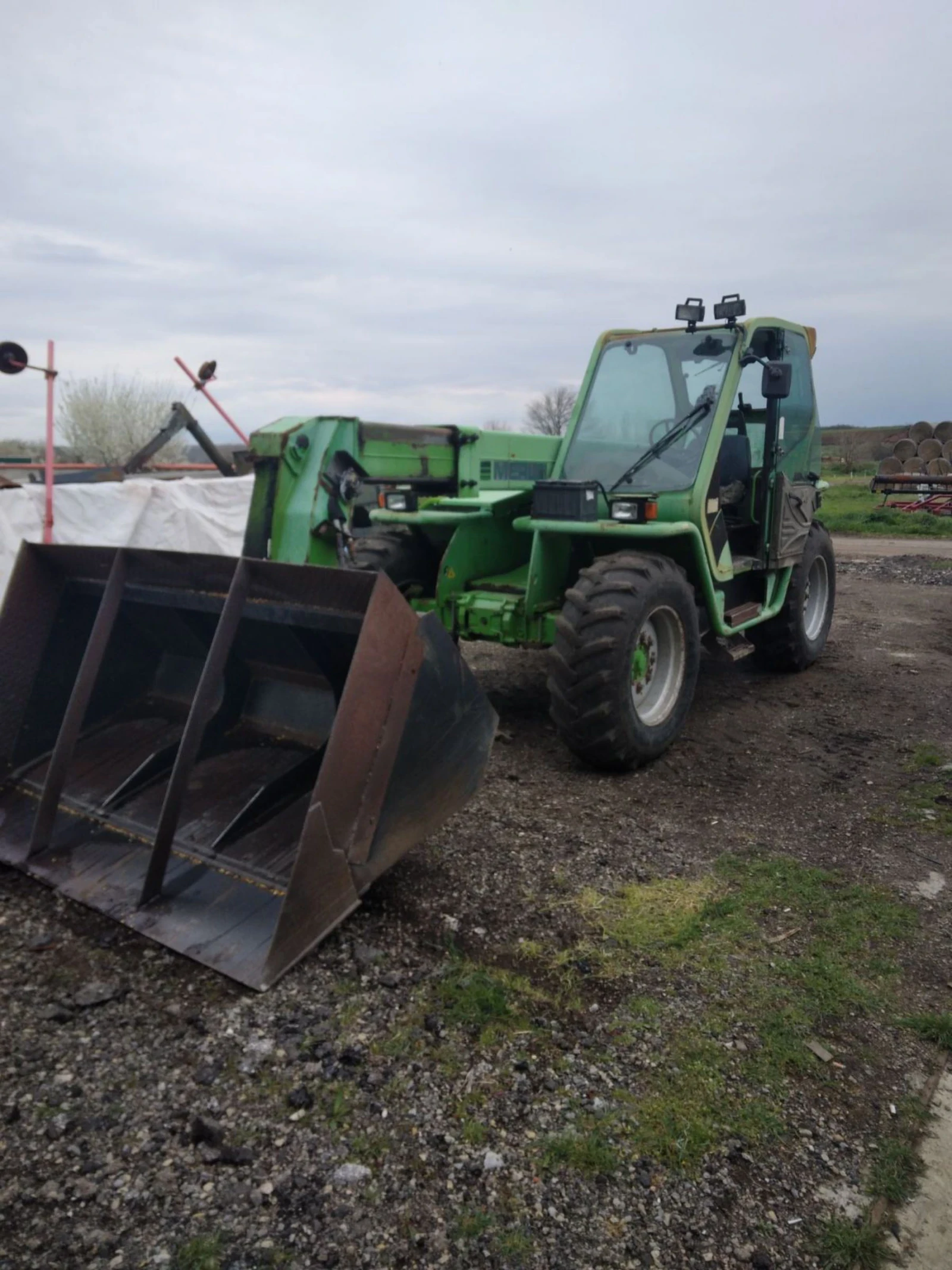 Телескопичен товарач Merlo Panoramic 33.7, снимка 3 - Селскостопанска техника - 54032036